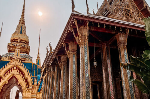 WAT PHRA KAEW, BANGKOK: TEMPLE OF THE EMERALD BUDDHA
